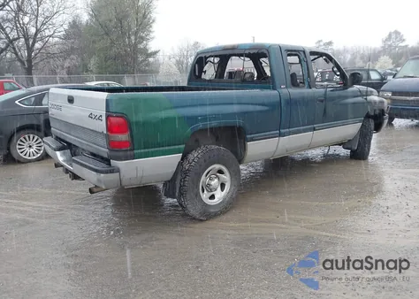1998 Dodge Ram 1500 St из США, поврежденный, VIN 3B7HF13Z2WG233660